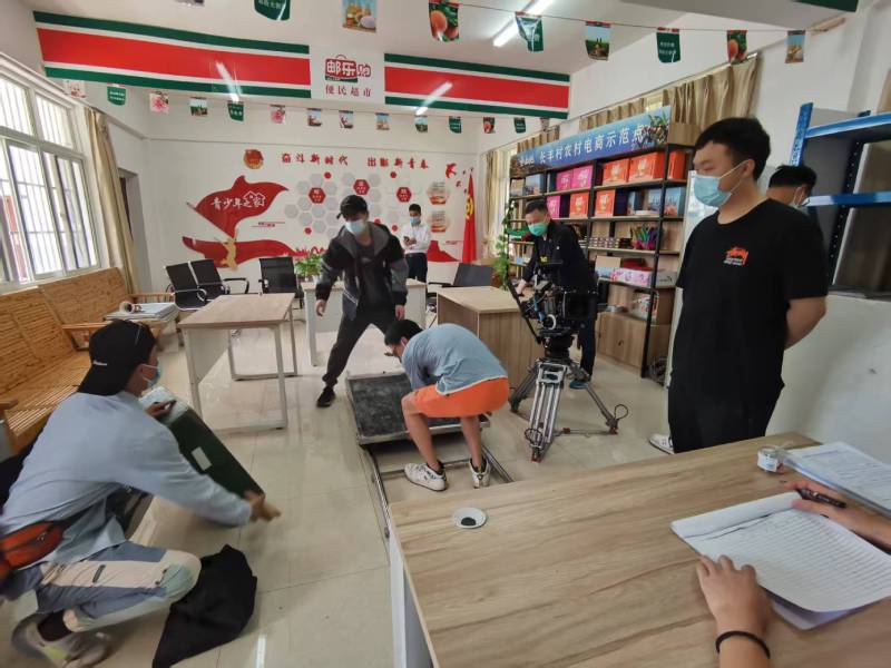 和硕县广告片拍摄公司：极简主义践行者，少即是多的视觉哲学